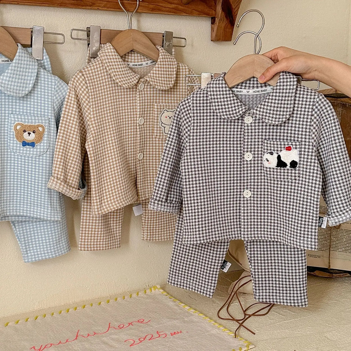 Kinder Schlafanzug lang kariert – Pyjama Set Herbst – Produktansicht 5